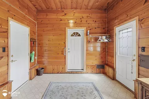 Entry Way - 3005 Lanning, Flint, MI 48506 photo 1 of 2