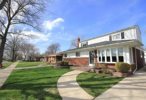 23207 Recreation, Saint Clair Shores, MI 48082