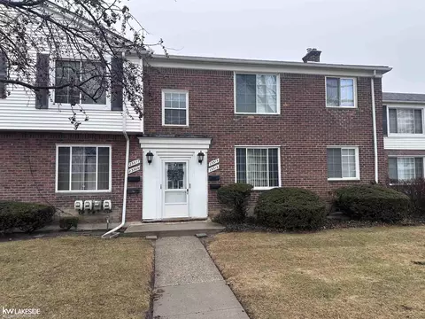 23313 Edsel Frd, Saint Clair Shores, MI 48080