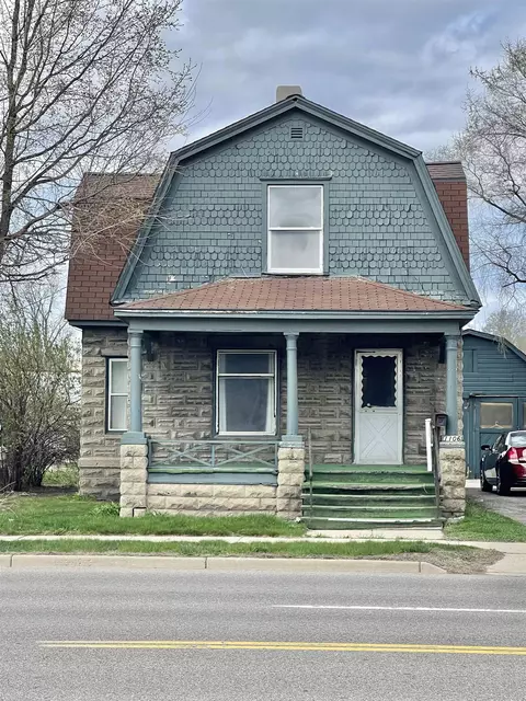 1106 W Main, Owosso, MI 48867