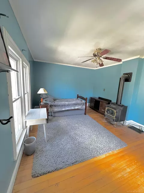 Bedroom - 284 E Saint Clair, Romeo, MI 48065 photo 3 of 4