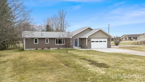 4695 I, Bark River, MI 49807