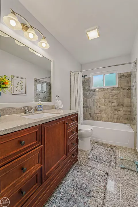 Bath - 17652 Millstone, Macomb, MI 48044 photo 1 of 1