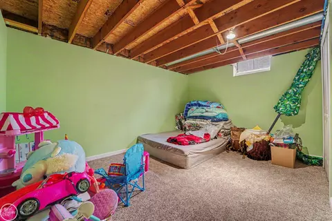 Bedroom - 17652 Millstone, Macomb, MI 48044 photo 4 of 4