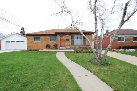 31116 Angeline, Saint Clair Shores, MI 48082