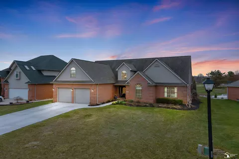785 Saint James Park, Monroe, MI 48161