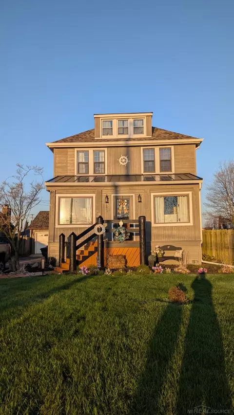 38823 Lakeshore, Harrison Township, MI 48045