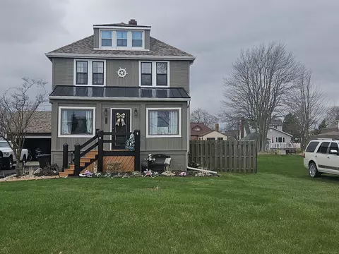 38823 Lakeshore, Harrison Township, MI 48045