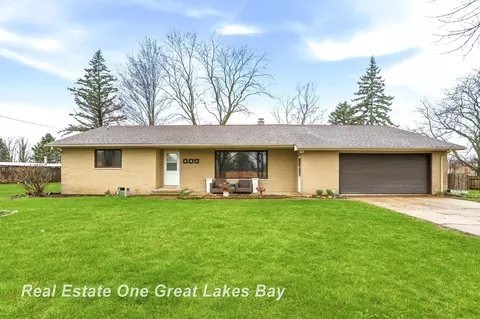 420 S Johnson, Merrill, MI 48637