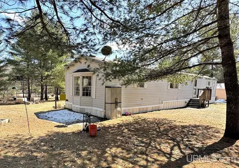 n16923 Peterson Road, Pembine, WI 54156