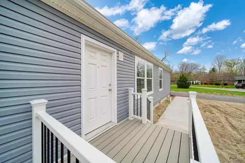 Exterior - 4762 Hooks Ml, Adrian, MI 49221 photo 3 of 10