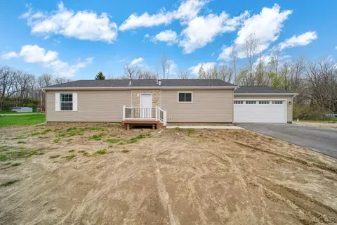 4760 Hooks Ml, Adrian, MI 49221