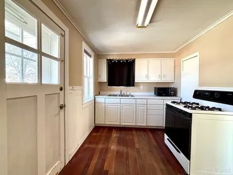 Kitchen - 160 N Lilac, Ishpeming, MI 49849 photo 9 of 10