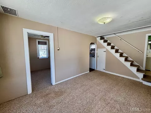 Living - 160 N Lilac, Ishpeming, MI 49849 photo 3 of 7