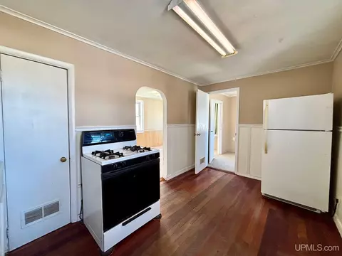 Kitchen - 160 N Lilac, Ishpeming, MI 49849 photo 10 of 10