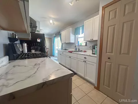 Kitchen - e12416 Percy Road, Shingleton, MI 49884 photo 1 of 2