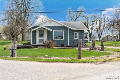 3193 Round Lk, Manitou Beach, MI 49253