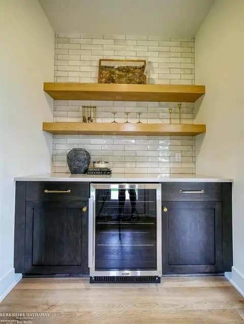 Kitchen - 24610 Sawgrass, Macomb, MI 48042 photo 3 of 3
