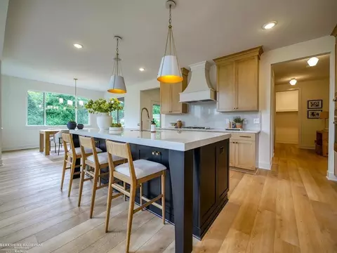 Kitchen - 24610 Sawgrass, Macomb, MI 48042 photo 2 of 3