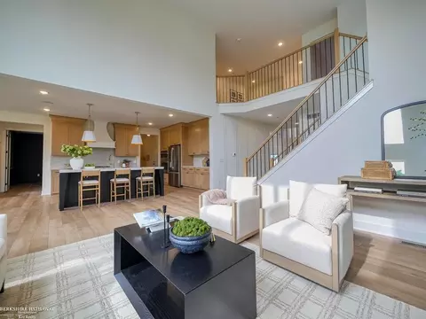 Living - 24610 Sawgrass, Macomb, MI 48042 photo 3 of 4