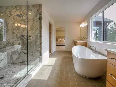 Bath - 24610 Sawgrass, Macomb, MI 48042 photo 1 of 2