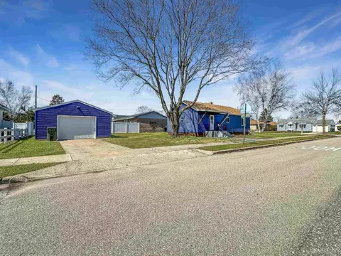 2101 S 5th, Escanaba, MI 49829