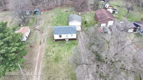 View/Area - 2751 E Deckerville, Caro, MI 48723 photo 2 of 7