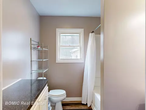 Bath - 2751 E Deckerville, Caro, MI 48723 photo 2 of 3