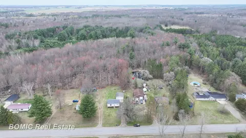 View/Area - 2751 E Deckerville, Caro, MI 48723 photo 6 of 7