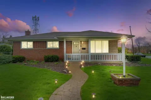 34489 Coachwood, Sterling Heights, MI 48312