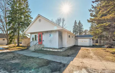 211 N Second, Manistique, MI 49854