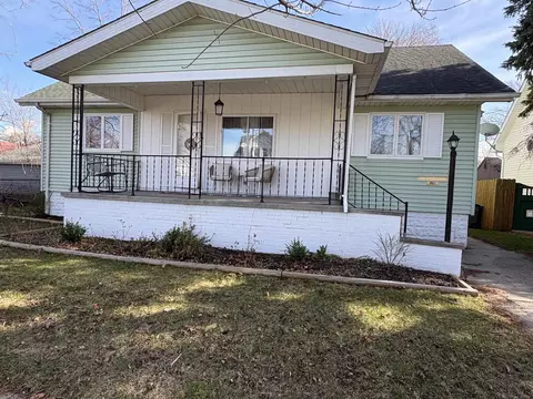 1710 White, Port Huron, MI 48060