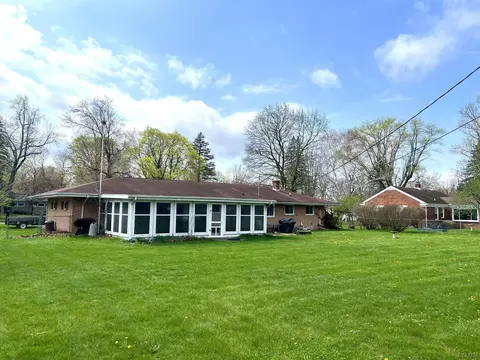Exterior - 1016 River Acres, Tecumseh, MI 49286 photo 4 of 5