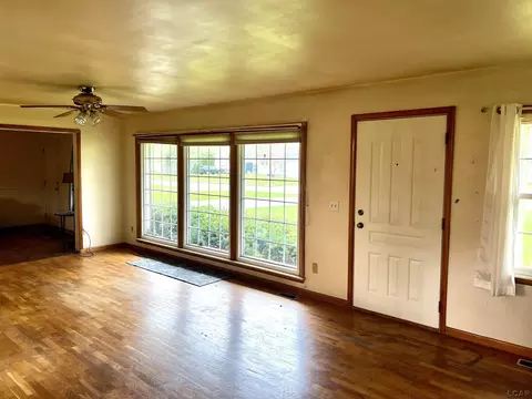 Living - 1016 River Acres, Tecumseh, MI 49286 photo 4 of 4