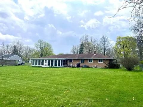 Exterior - 1016 River Acres, Tecumseh, MI 49286 photo 5 of 5