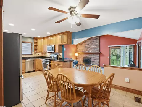 Dining - 47431 Kathleen, Macomb, MI 48044 photo 1 of 4
