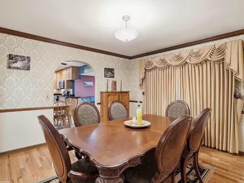 Dining - 47431 Kathleen, Macomb, MI 48044 photo 4 of 4