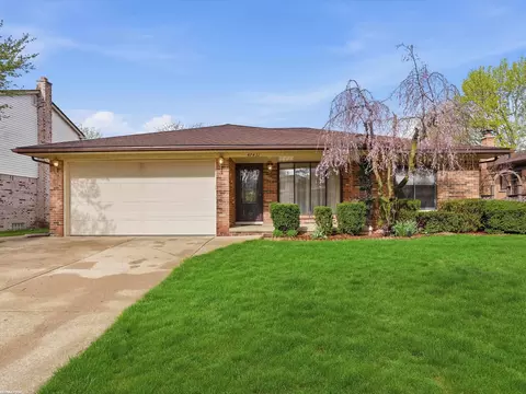 47431 Kathleen, Macomb, MI 48044