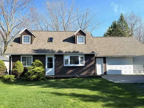 106 River Trl, Bay City, MI 48706