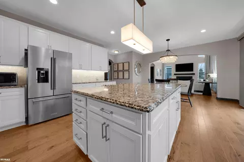 Kitchen - 55553 Morgan, Macomb, MI 48042 photo 4 of 4