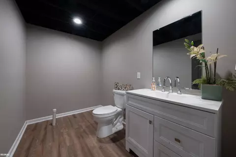 Bath - 55553 Morgan, Macomb, MI 48042 photo 5 of 5