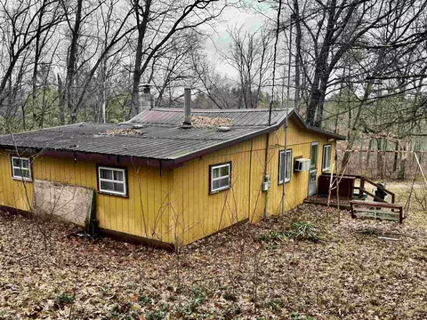 Exterior - 304 Burns, Harrison, MI 48625 photo 4 of 6