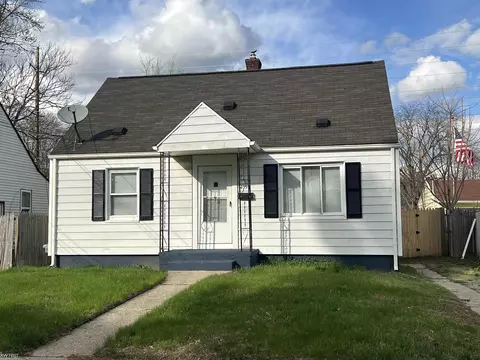 4533 Pengelly Rd, Flint, MI 48507