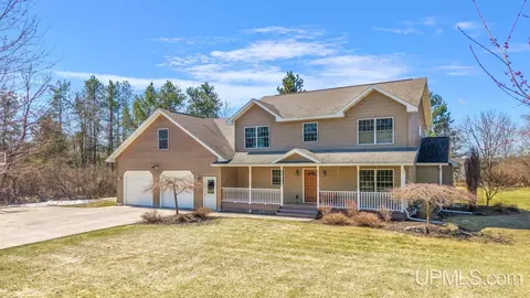 350 Evergreen, Kingsford, MI 49802