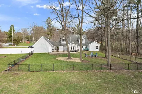 Exterior - 9505 Secor, Temperance, MI 48182 photo 10 of 15