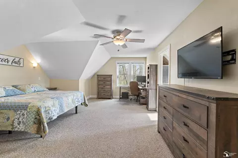 Bedroom - 9505 Secor, Temperance, MI 48182 photo 5 of 6