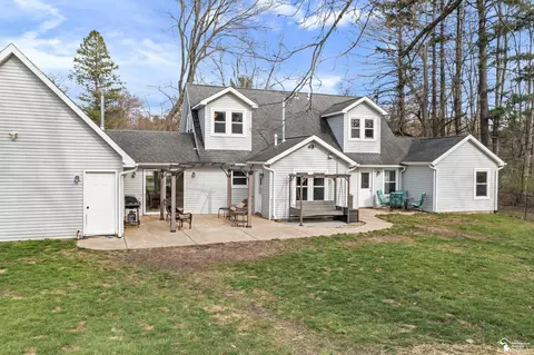 Exterior - 9505 Secor, Temperance, MI 48182 photo 11 of 15