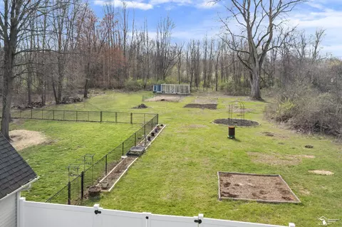 Exterior - 9505 Secor, Temperance, MI 48182 photo 8 of 15