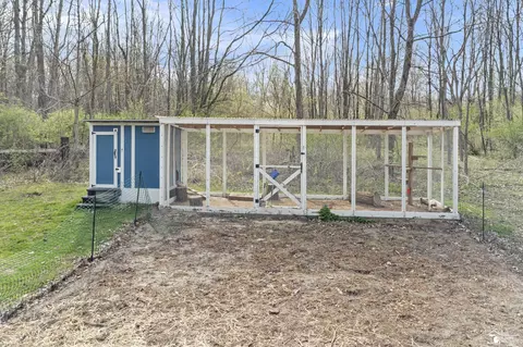 Exterior - 9505 Secor, Temperance, MI 48182 photo 14 of 15