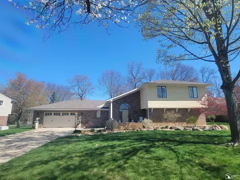 8908 Sarah, Grosse Ile, MI 48138